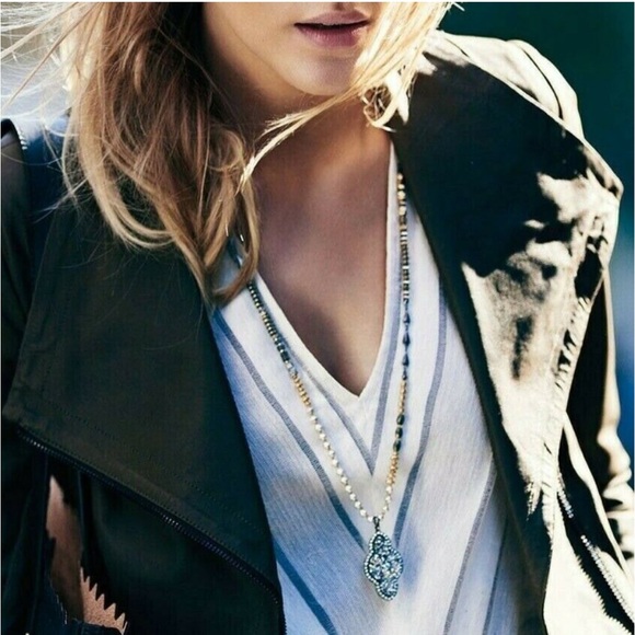 Stella & Dot Relic Necklace - Picture 4 of 7